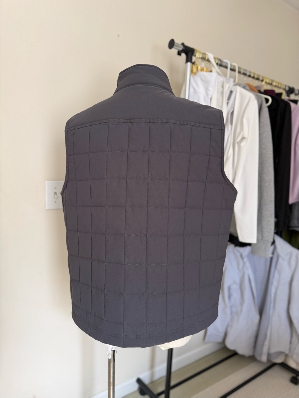 Orvis Men's Quilted Vest in Dark Gray - Picture 7 of 11